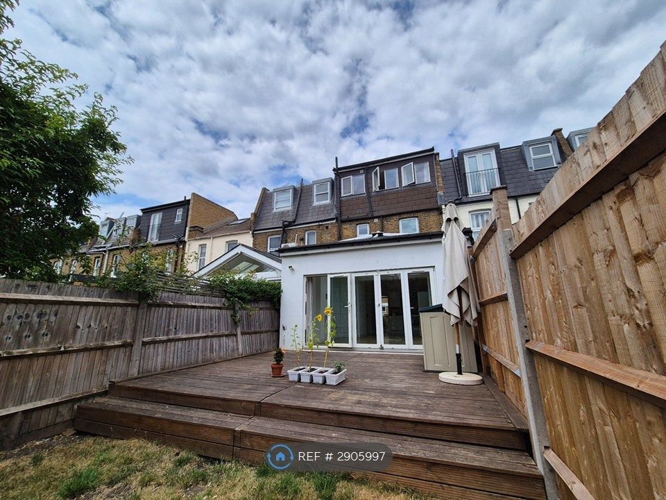 Property photo 3 of 18