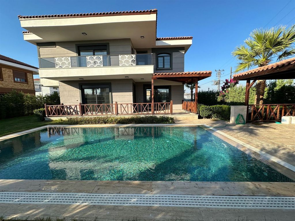 Property photo 2 of 24 Sensational Villa For Sale In Antalya - An Elegant Villa With A Large Private Plot
