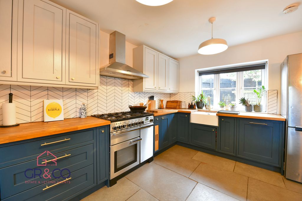 Property photo 2 of 38 Kitchen
