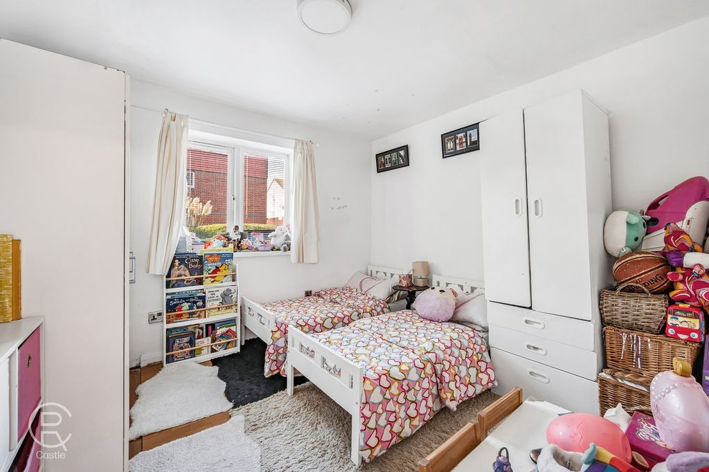 Property photo 3 of 10