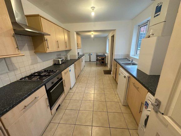 Property photo 1 of 10 9364183.Jpg