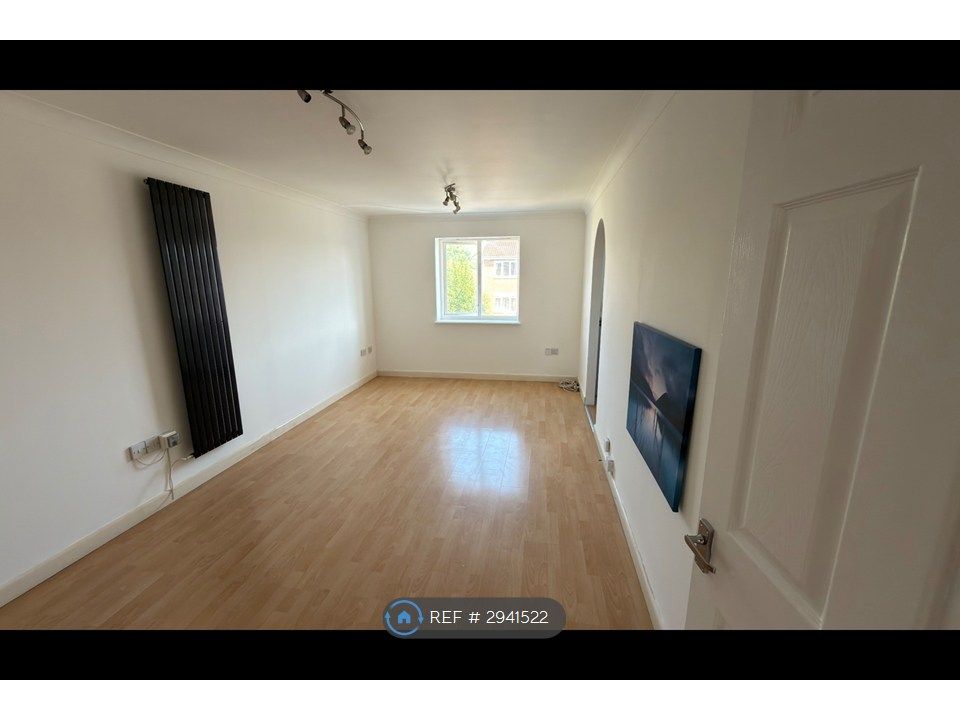 Property photo 3 of 8