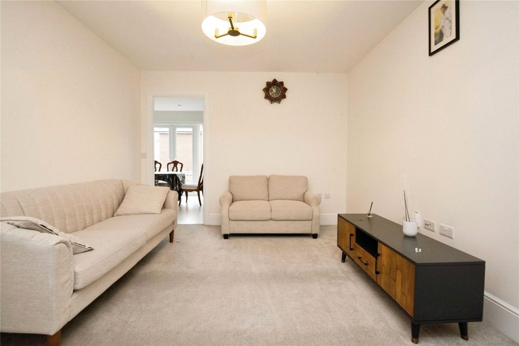 Property photo 3 of 10 Picture No. 01