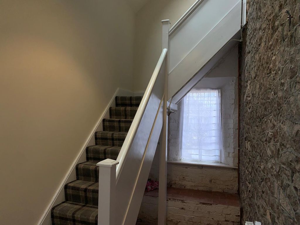 Property photo 3 of 12 Hallway