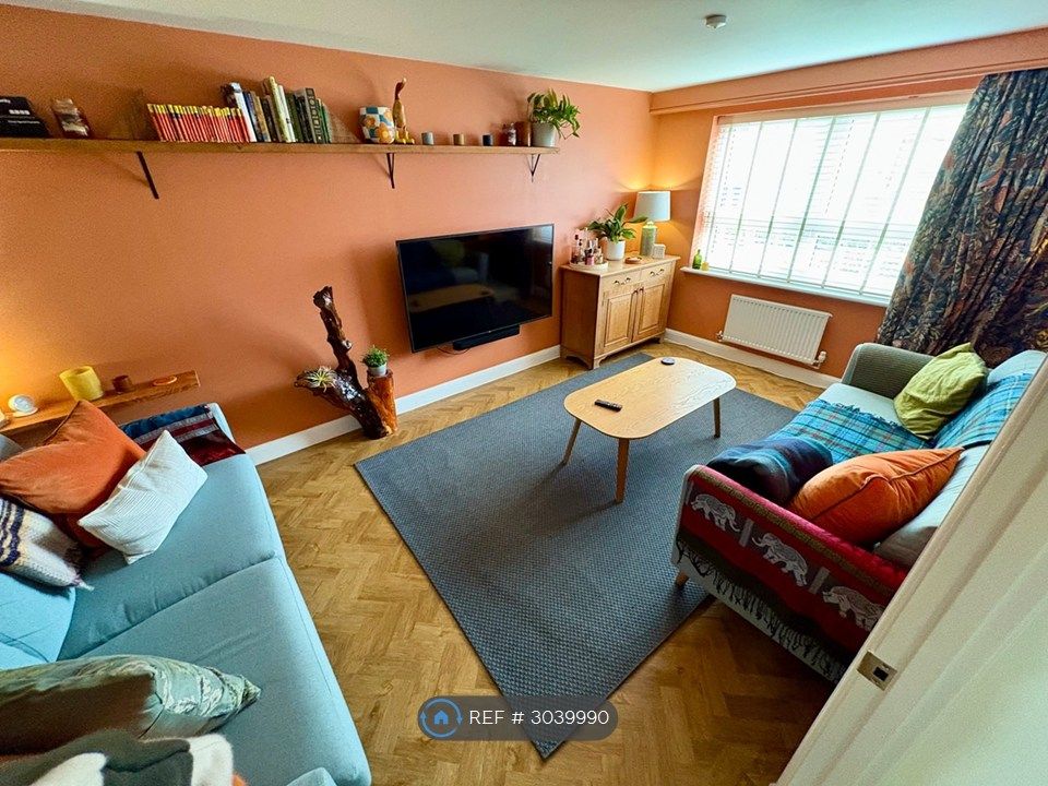 Property photo 2 of 12 Living Room