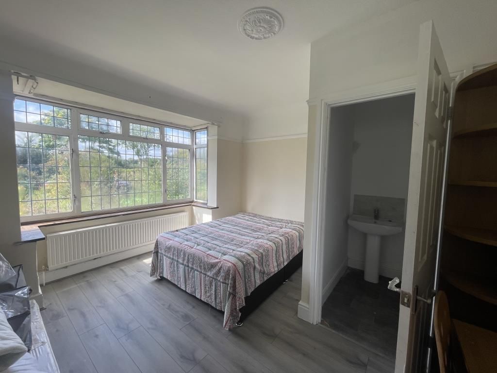 Property photo 2 of 13 Bedroom