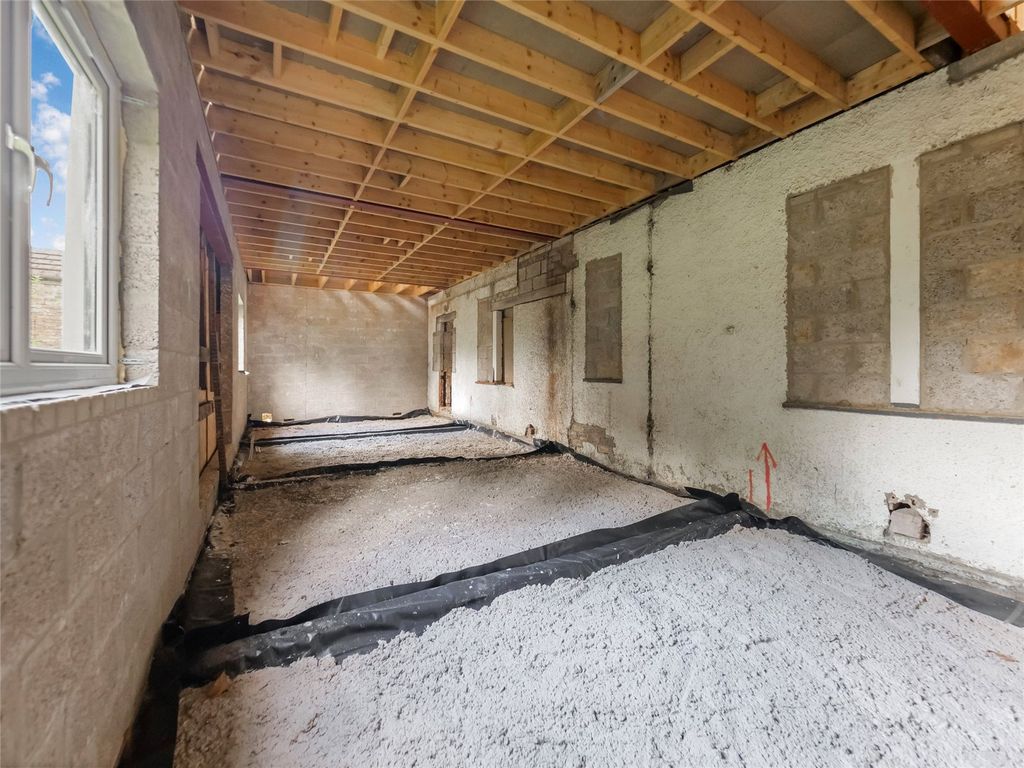 Property photo 3 of 25 Rear Room