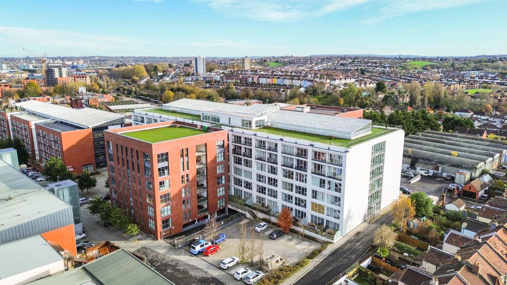 Property photo 2 of 16 Untitled-4122.Jpg