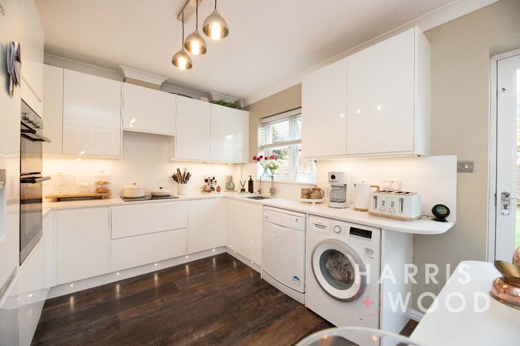 Property photo 2 of 44 4700363