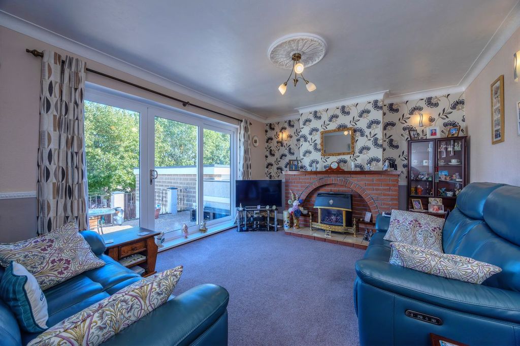 Property photo 2 of 15