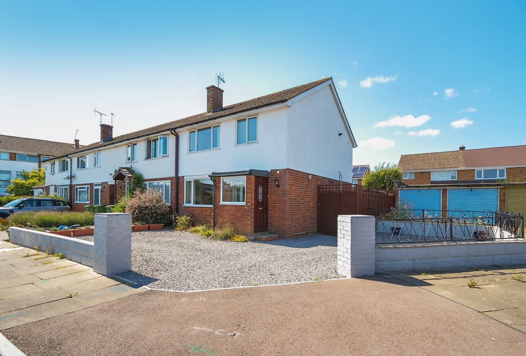 Property photo 1 of 17 1335497-1-689601A...