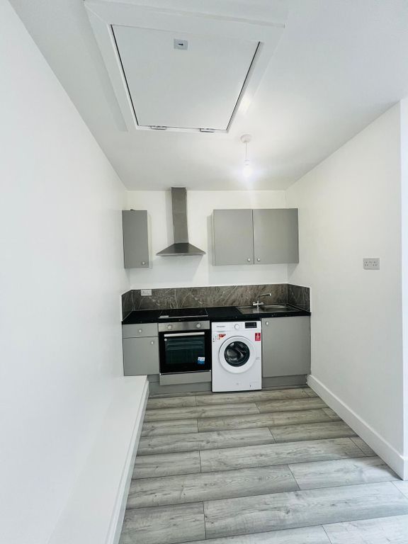 Property photo 3 of 5 Kitchen