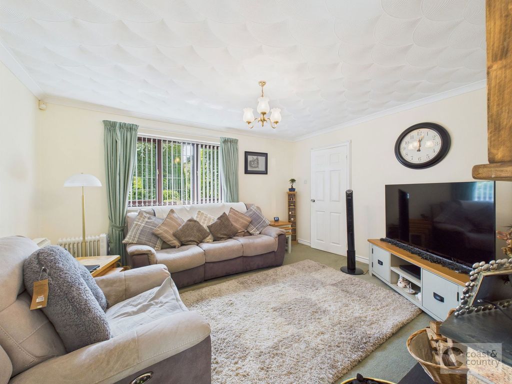Property photo 3 of 23
