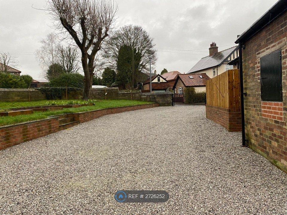 Property photo 3 of 32