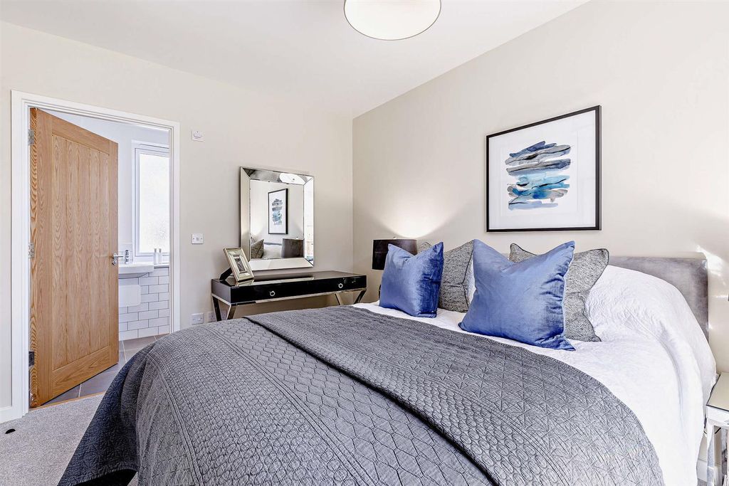 Additional image 9 of 4 bed town house to rentPark Crescent, Matlock Spa, Matlock DE4