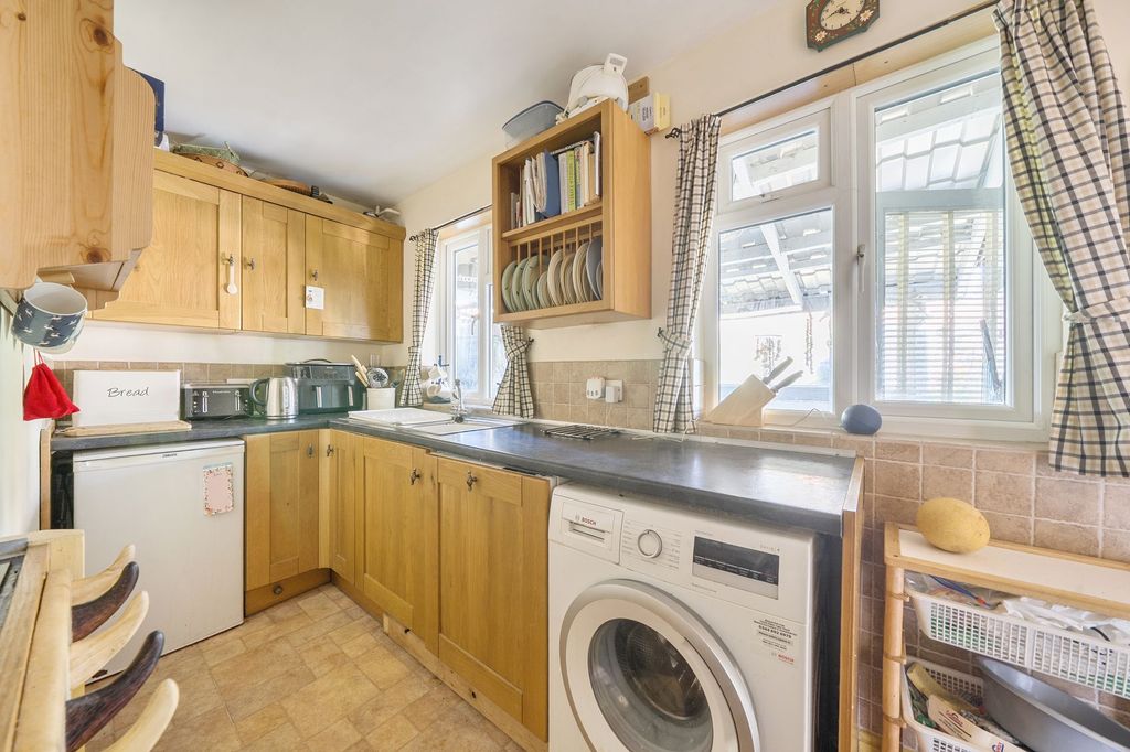 Property photo 2 of 22 Kitchen