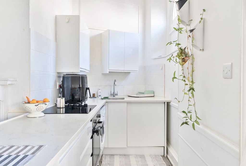 Property photo 1 of 15 1309386-13-6849Be...