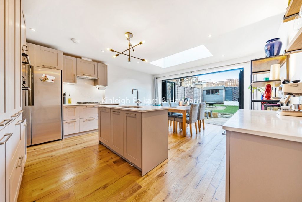 Property photo 1 of 15 Ef6897Ff-B073-434B-8