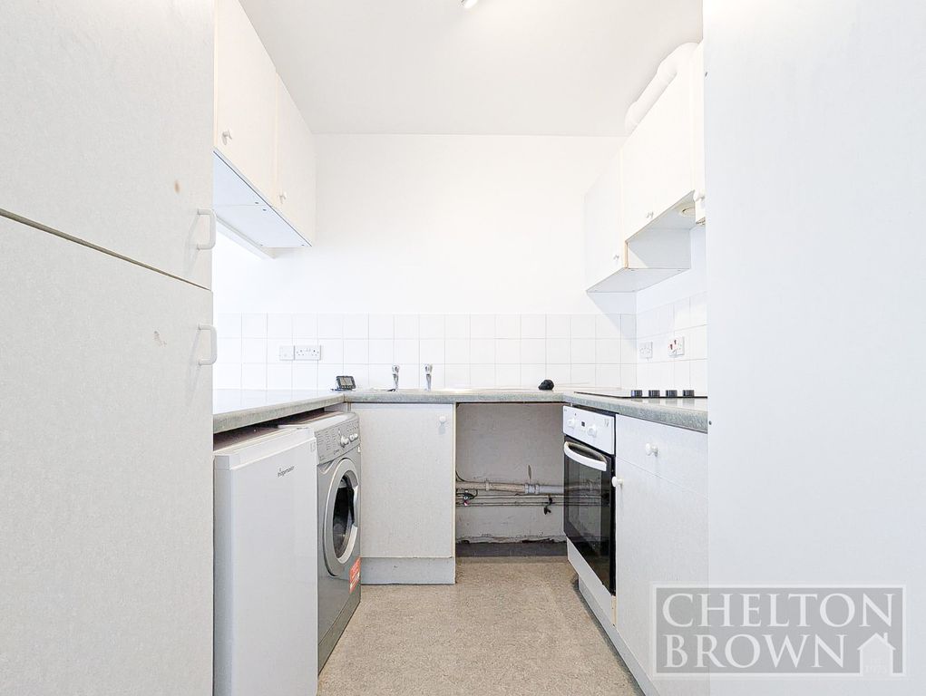 Property photo 2 of 12 Kitchen