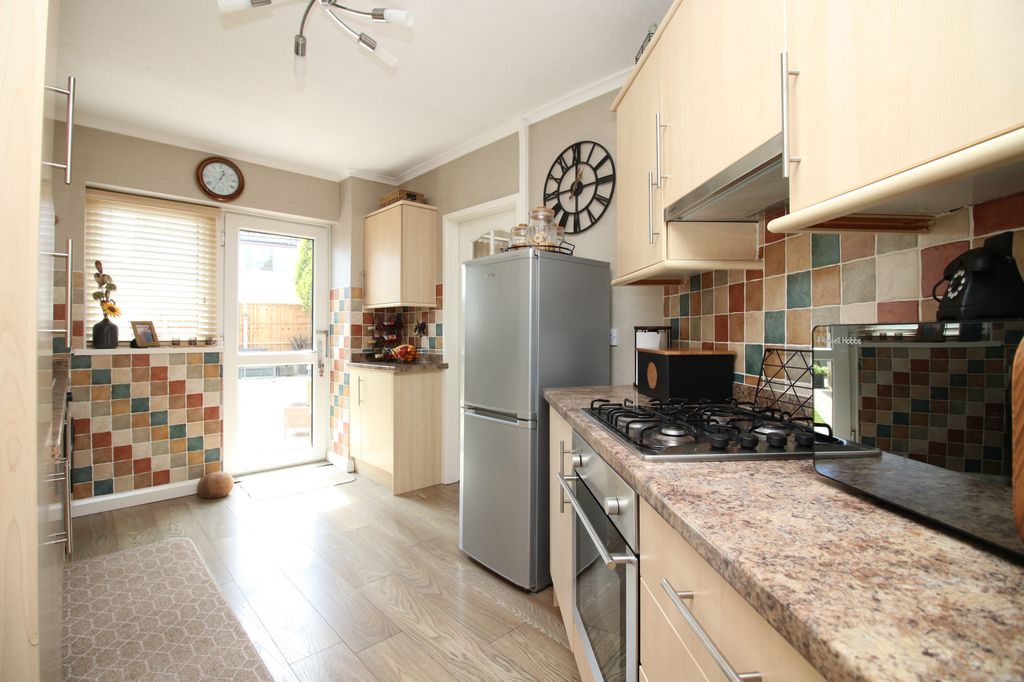 Property photo 3 of 21