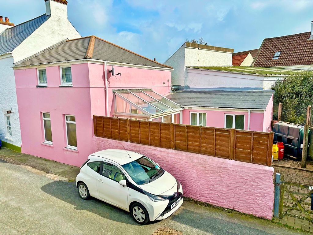 Property photo 1 of 17