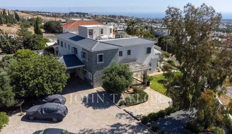 Property photo 1 of 39