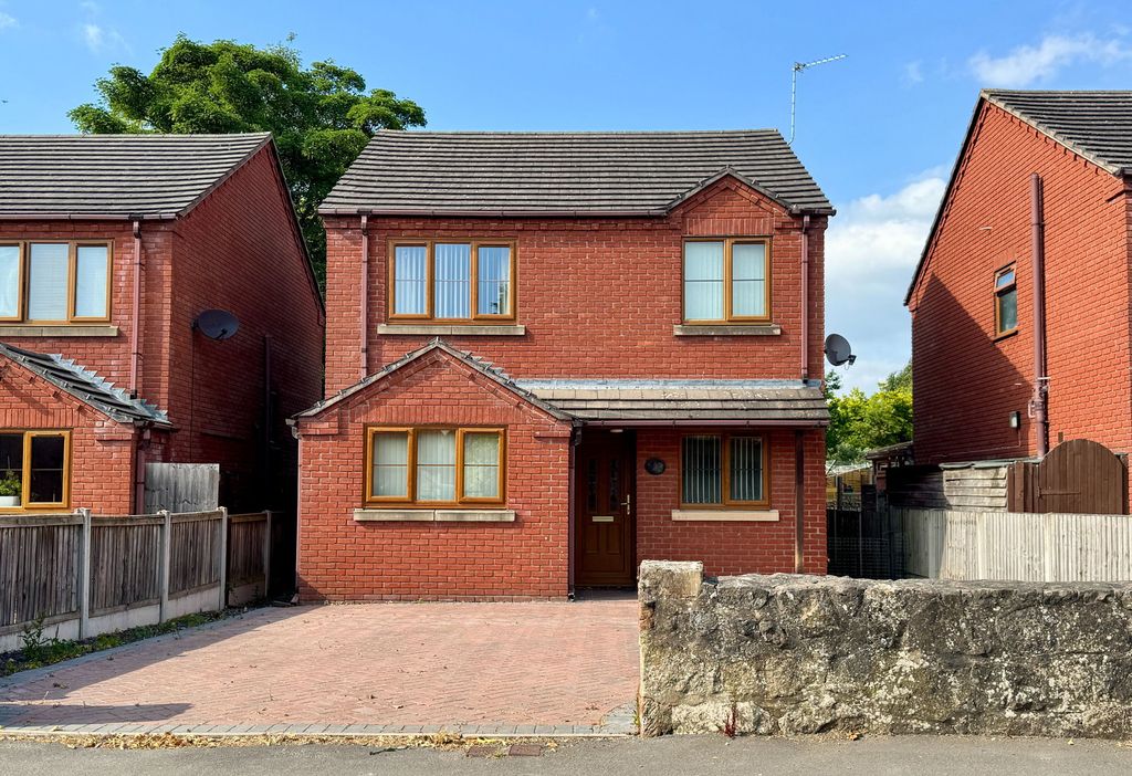 Property photo 1 of 18