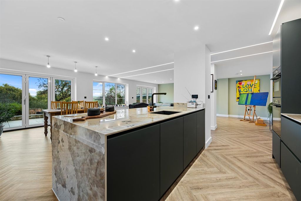 Property photo 2 of 47 Balancehouseweb22.Jpg