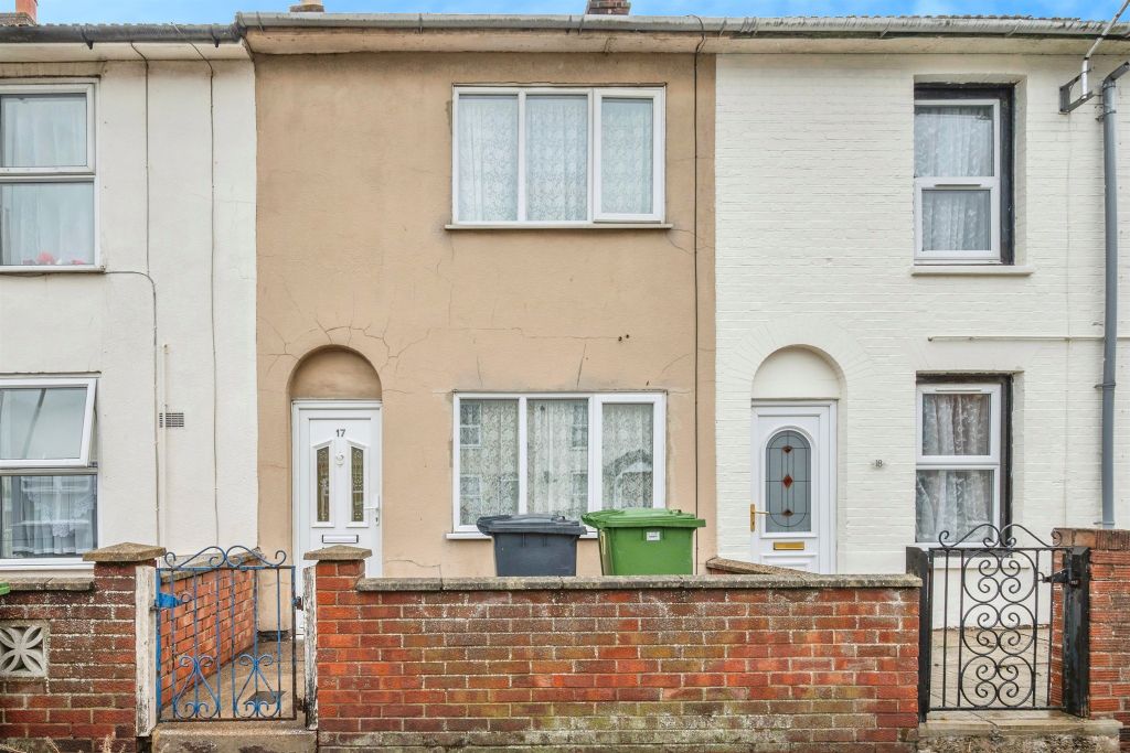 Property photo 1 of 17