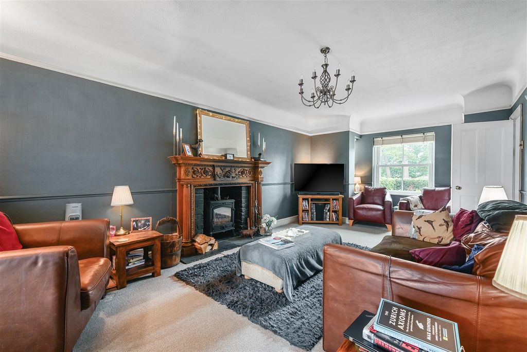 Property photo 3 of 28 Stocks House (10).Jpg