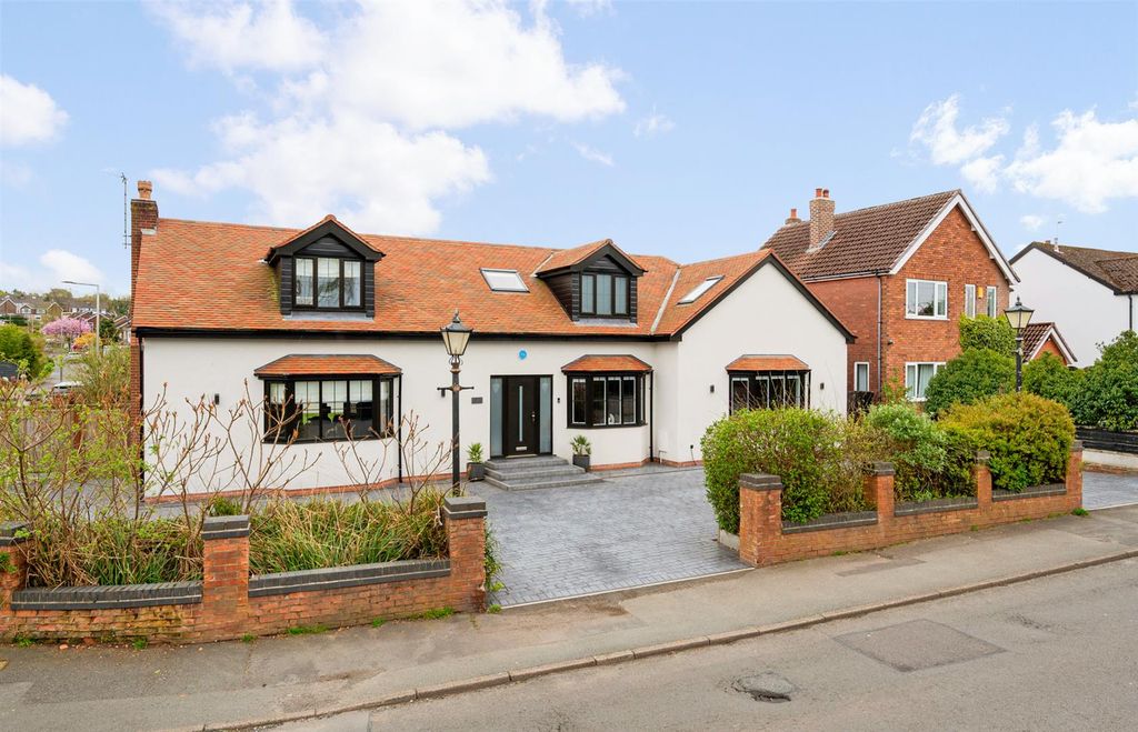 Property photo 1 of 24