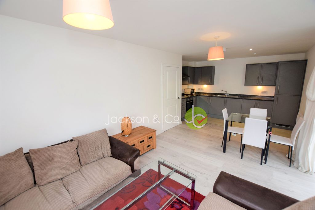 Property photo 2 of 7