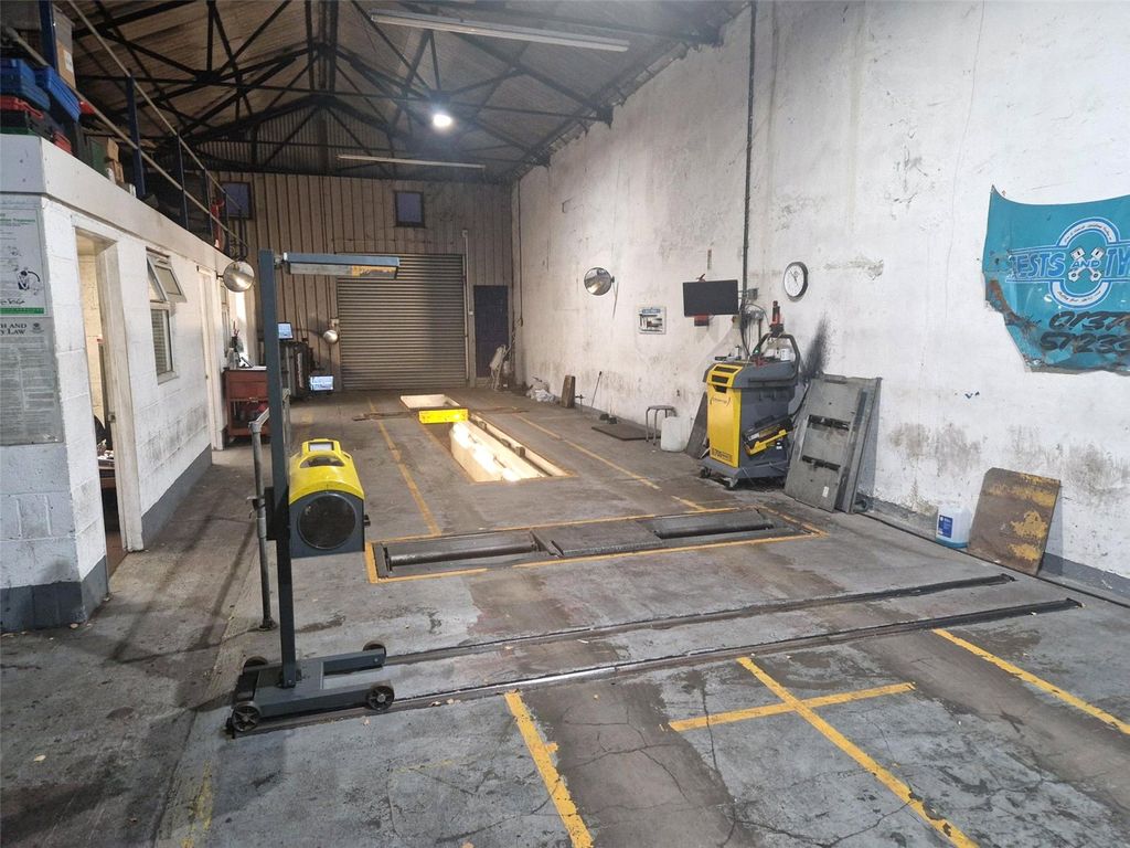 Property photo 3 of 4 Picture No. 09