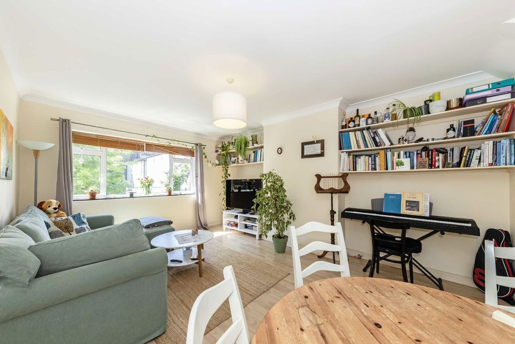 Property photo 2 of 5