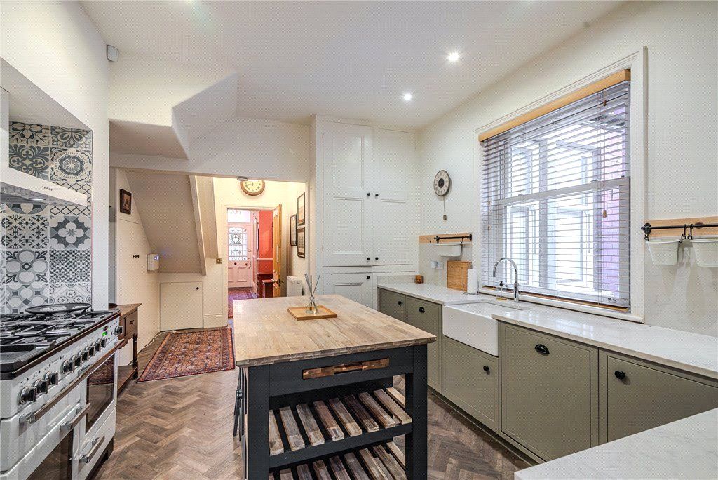 Property photo 3 of 14 Dining Kitchen