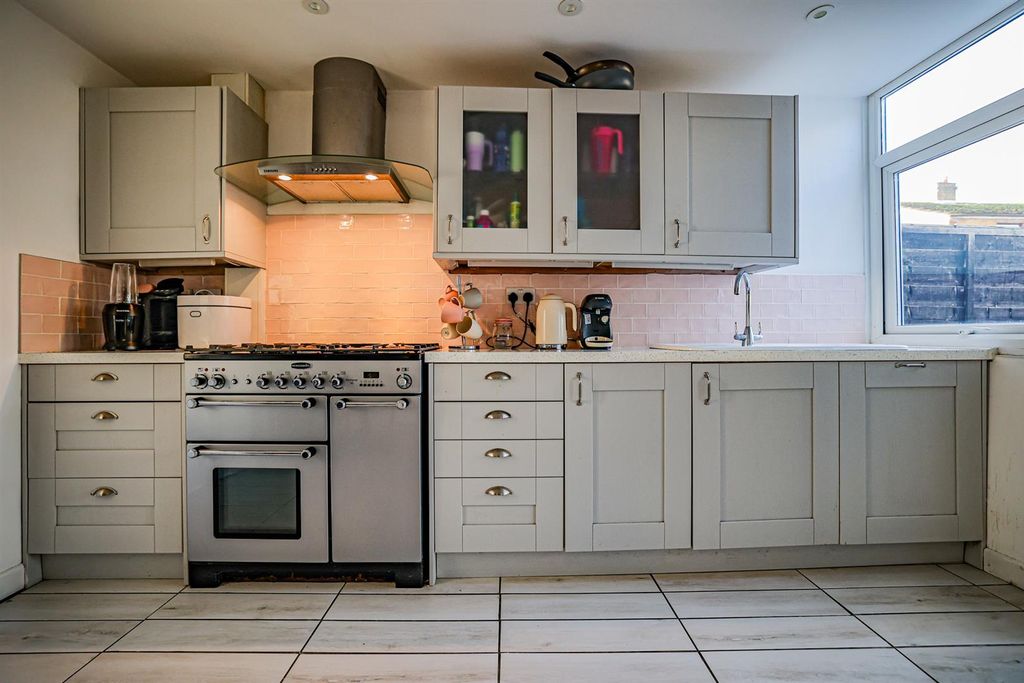 Property photo 2 of 19 980A0002.Jpg