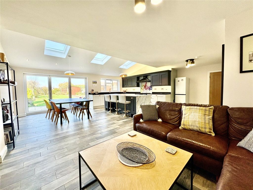 Property photo 1 of 23 Picture No. 28