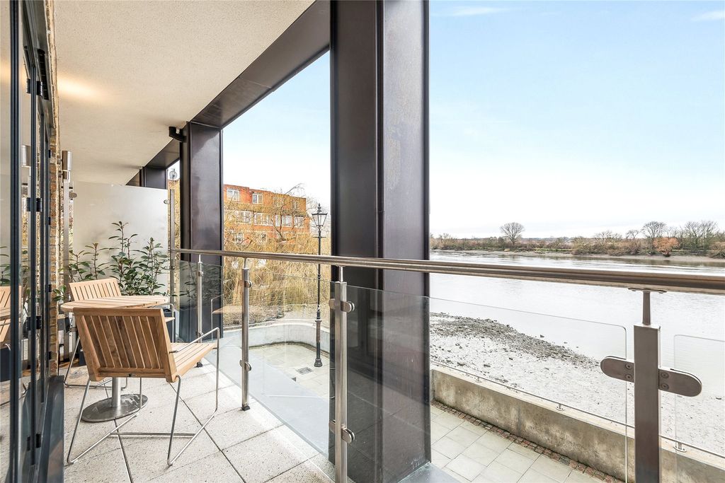 Property photo 1 of 21 Picture No. 15