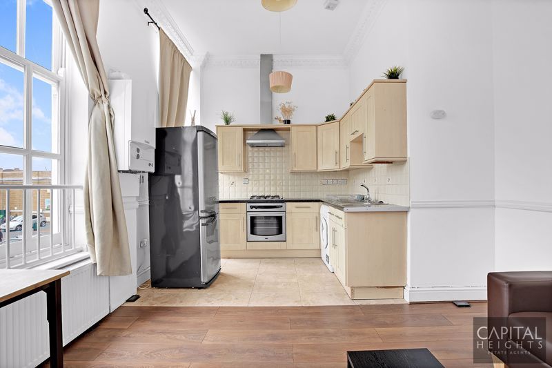 Property photo 3 of 11 Photo 12