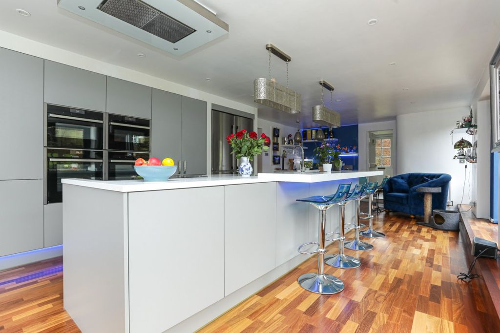 Property photo 3 of 23 Picture 3