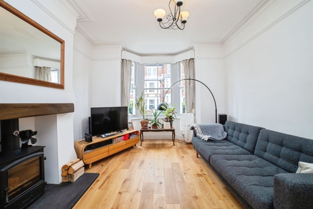 Property photo 2 of 20