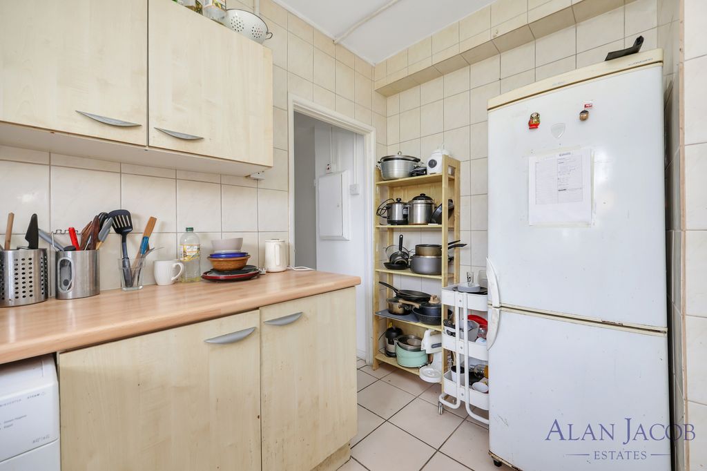 Property photo 3 of 22