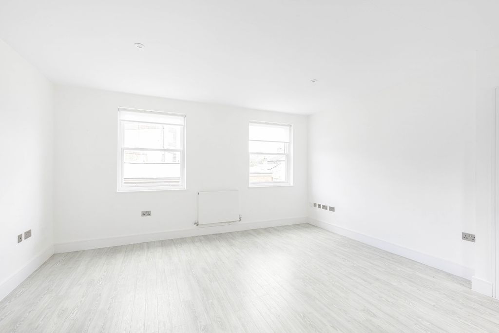 Property photo 3 of 10 10