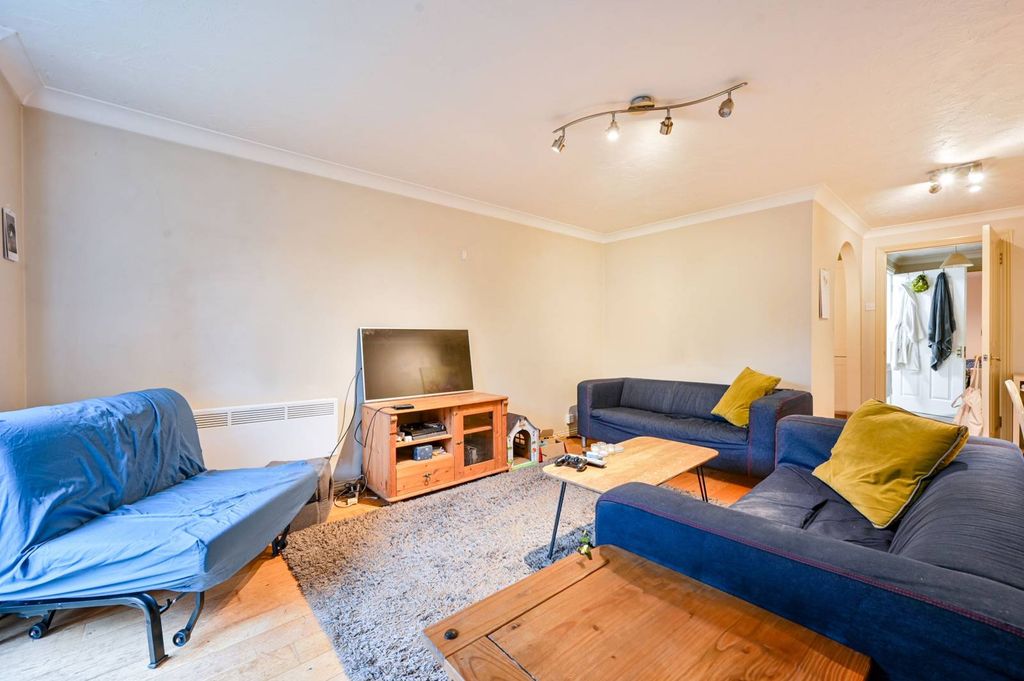 Property photo 3 of 7