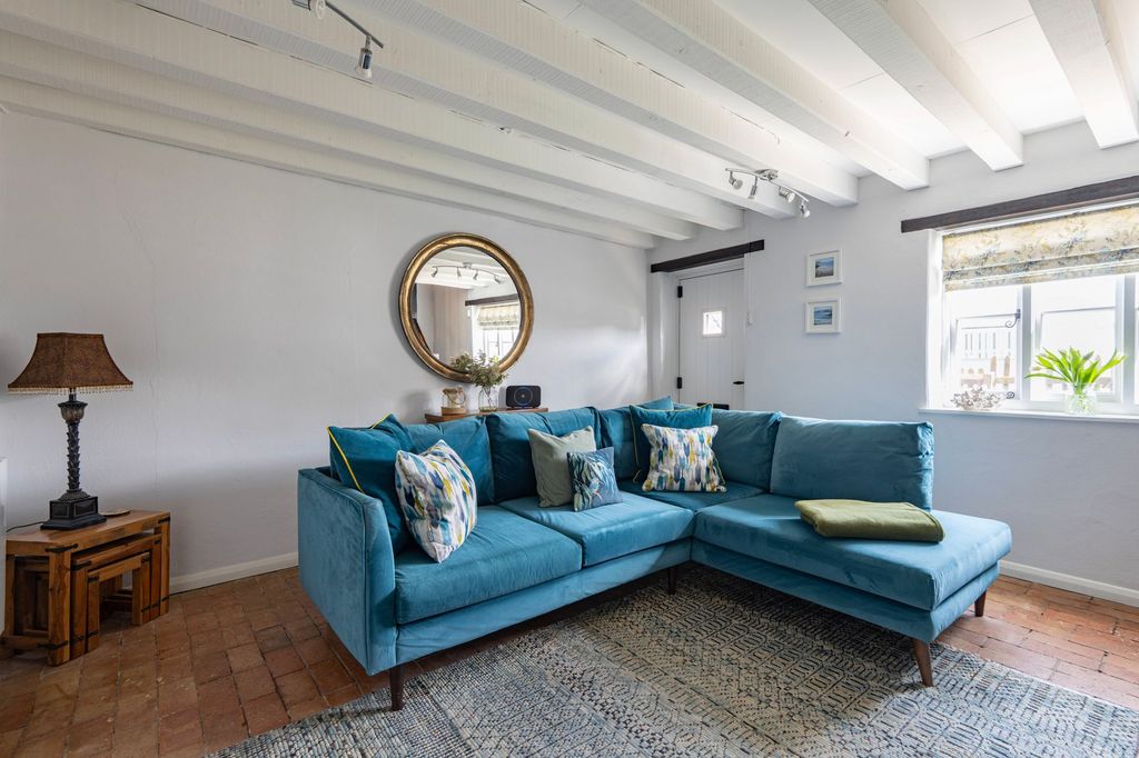 Property photo 3 of 16