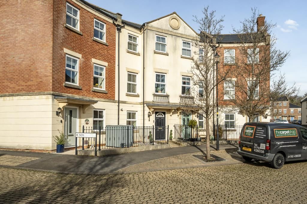 Property photo 1 of 20 External Front