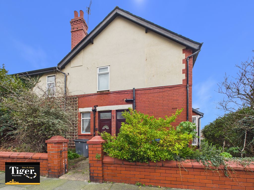 Property photo 1 of 8 Cam01931G0-Pr0325-Still008