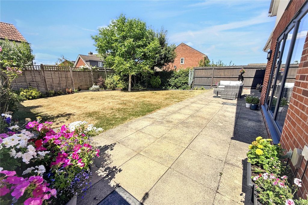 Property photo 2 of 26 Picture No. 35