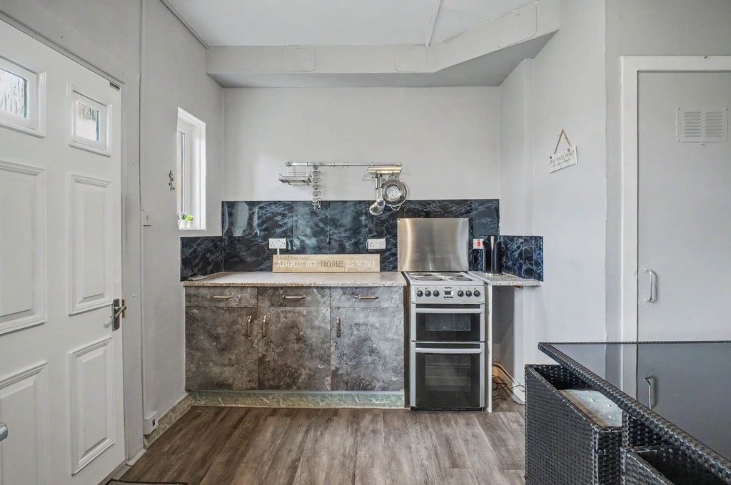 Additional image 8 of 2 bed flat for saleMckinlay Crescent, Irvine KA12