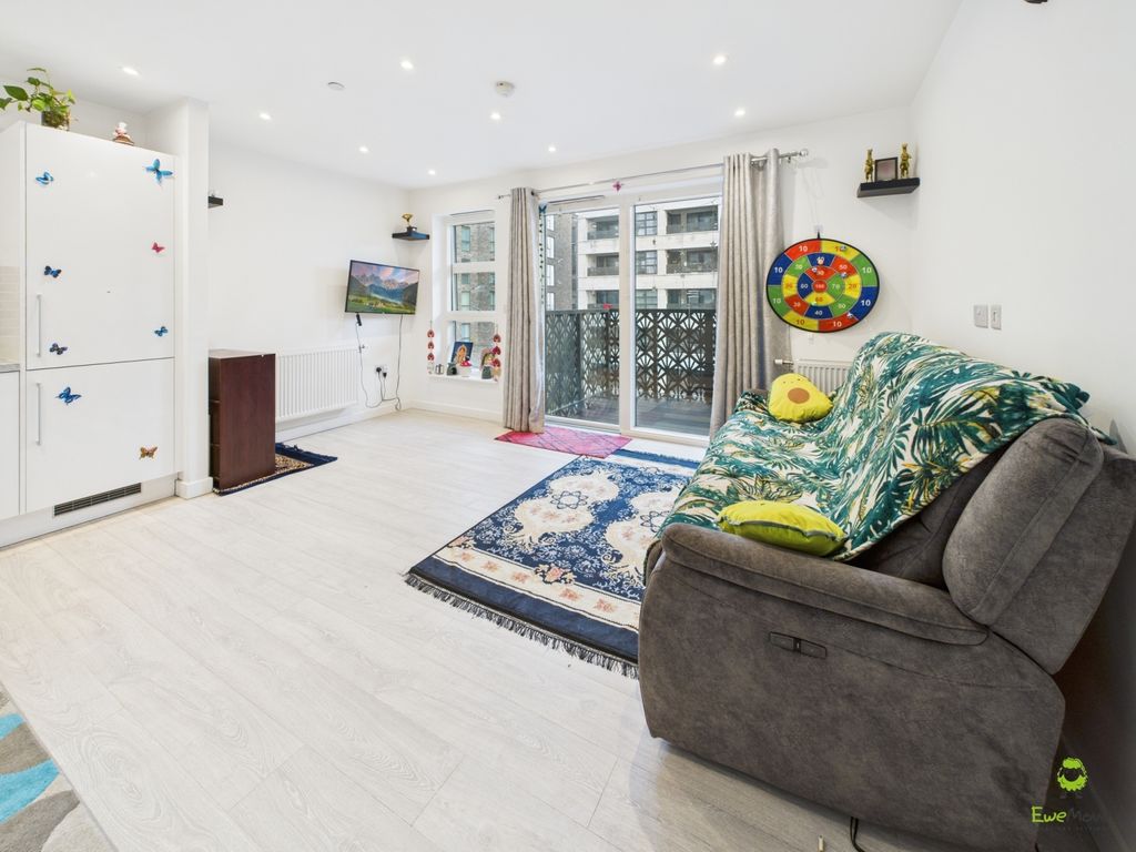 Property photo 2 of 8 Presented By Clinton At Ewemove Bexleyheath And D